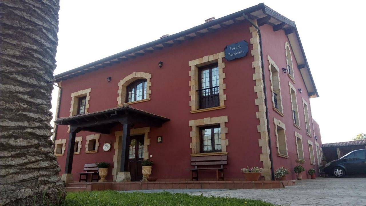 Posada Mediavia อูบิอาร์โก ภายนอก รูปภาพ
